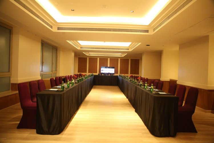 Exclusive Insights: Planning a Successful Business Meeting at Planet Hollywood Thane