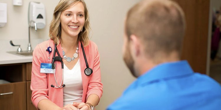 Top 7 Responsibilities of Professional Healthcare Assistants