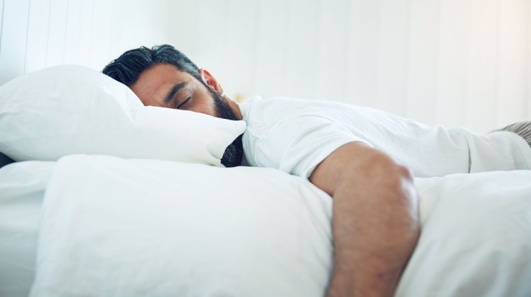 How can Melatonin Gummies  for adults can help regulate sleep?