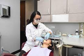 Choosing a Nearby Dental Clinic: Convenience, Quality, and Comfort