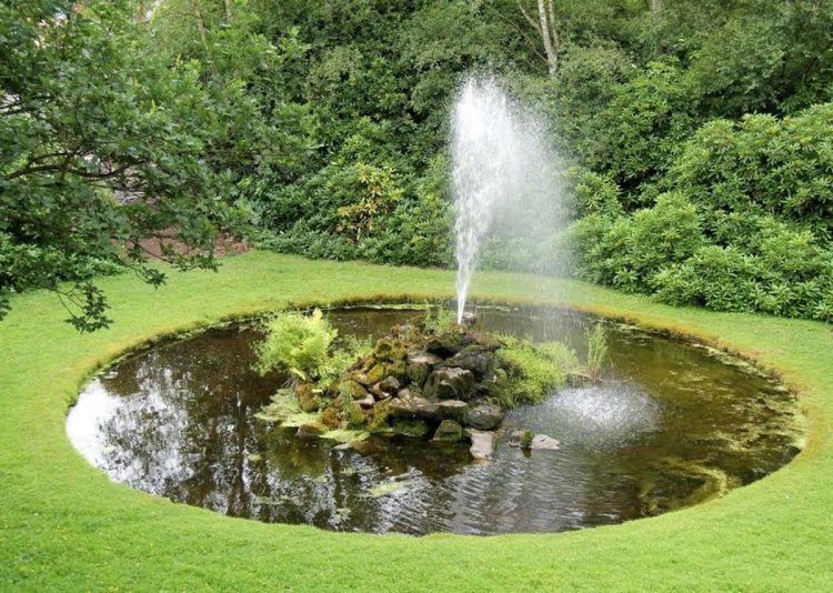 Tips for Choosing the Right Pond Pump for Your Garden Oasis