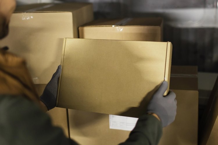 Why Custom Parcel Boxes Ideal For Shipping Apparel?