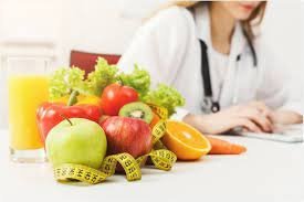 Managing PCOS with Nutrition: Finding the Right PCOS Nutritionist in Dubai