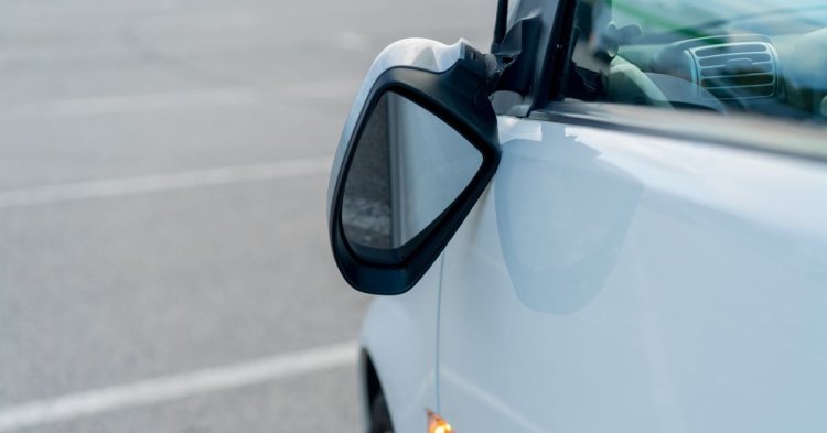 Cost of Side Mirror Glass Replacing: Is Worth