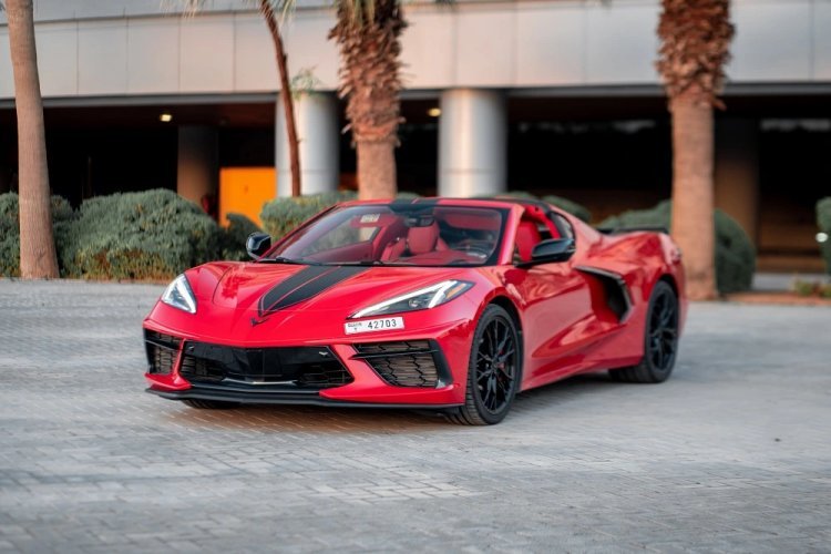 Unleash Dubai's Speed: Rent the Legendary Corvette Dream