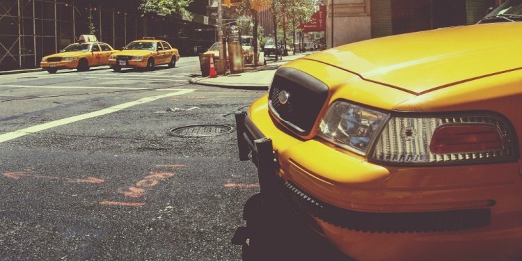 Understanding the Best Taxi Services in Croydon and Clayton