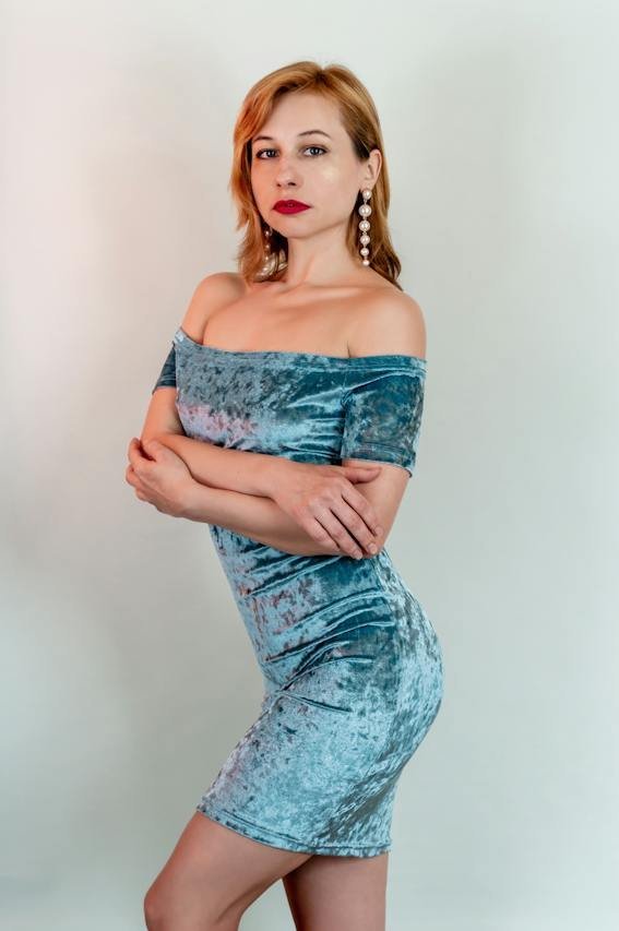 GET NOTICED WITH BEAUTIFUL VELVET DRESSES BY GODDIVA