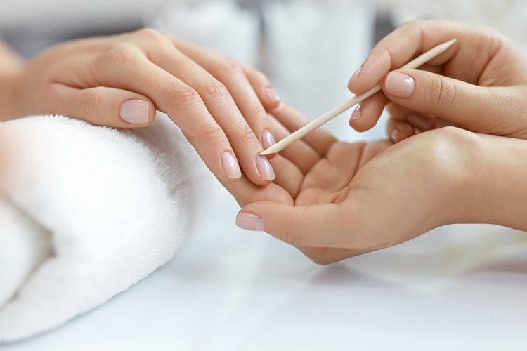 Get a Perfect BIAB Manicure at Home: Best Home Salon Service in Arjan