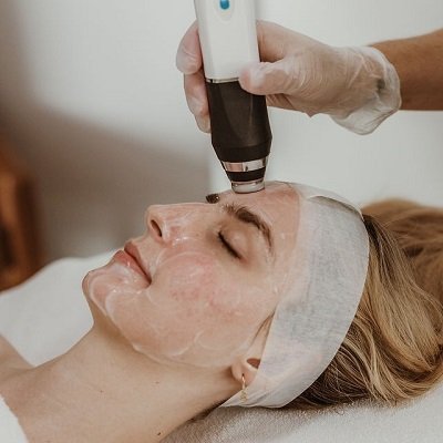 Can OxyGeneo Facial Remove Blackheads and Whiteheads?